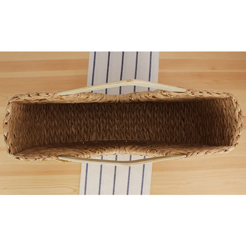 Geflochtene Abendtasche mit elegantem Holzgriff Skanto