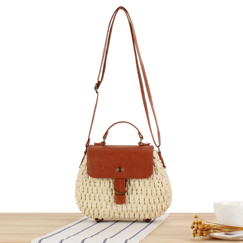 Handtasche mit eleganter Lederklappe und Flechtdesign Skanto