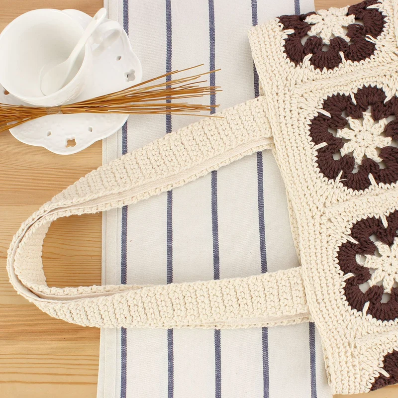 Handtasche mit einzigartigem Blumendesign Skanto