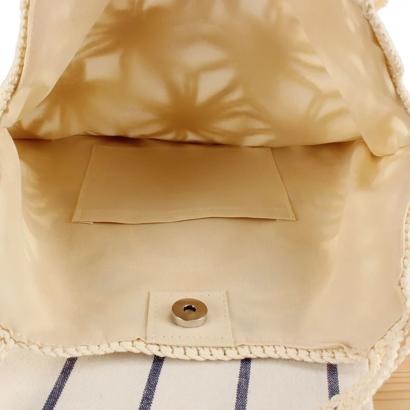 Handgefertigte Makramee-Tasche mit floralen Akzenten Skanto