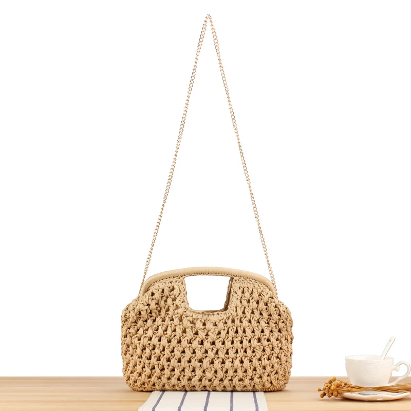 Elegante Raffia-Umhängetasche mit Kettenakzenten Skanto