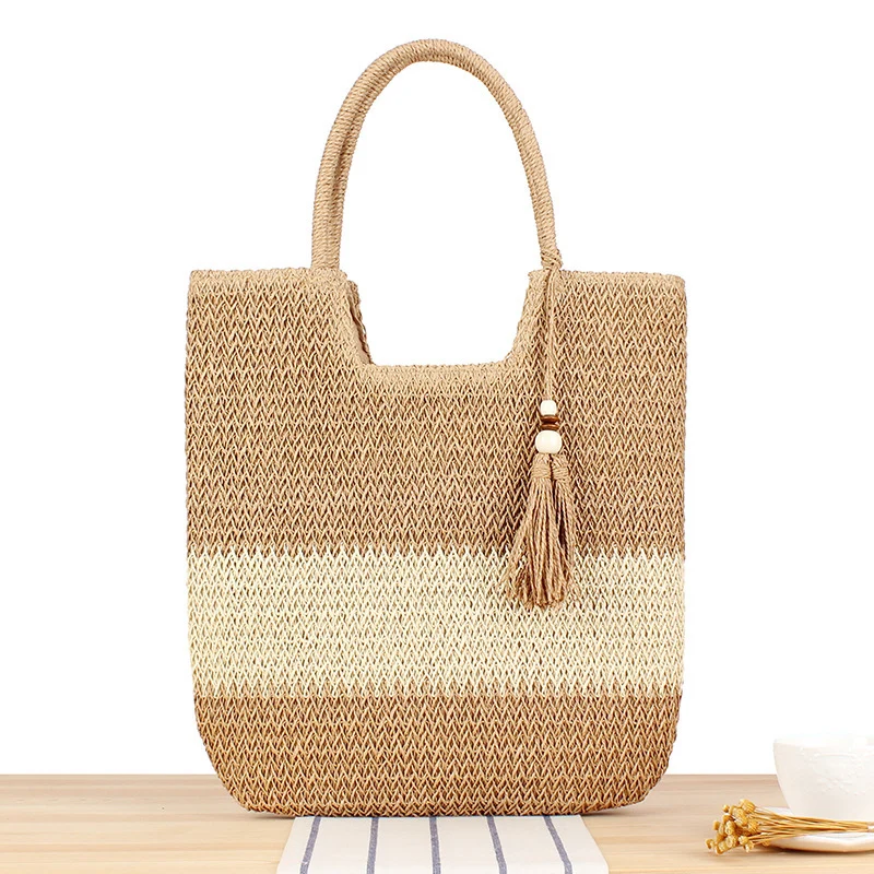 Elegante Strohtasche mit praktischen Quasten Skanto