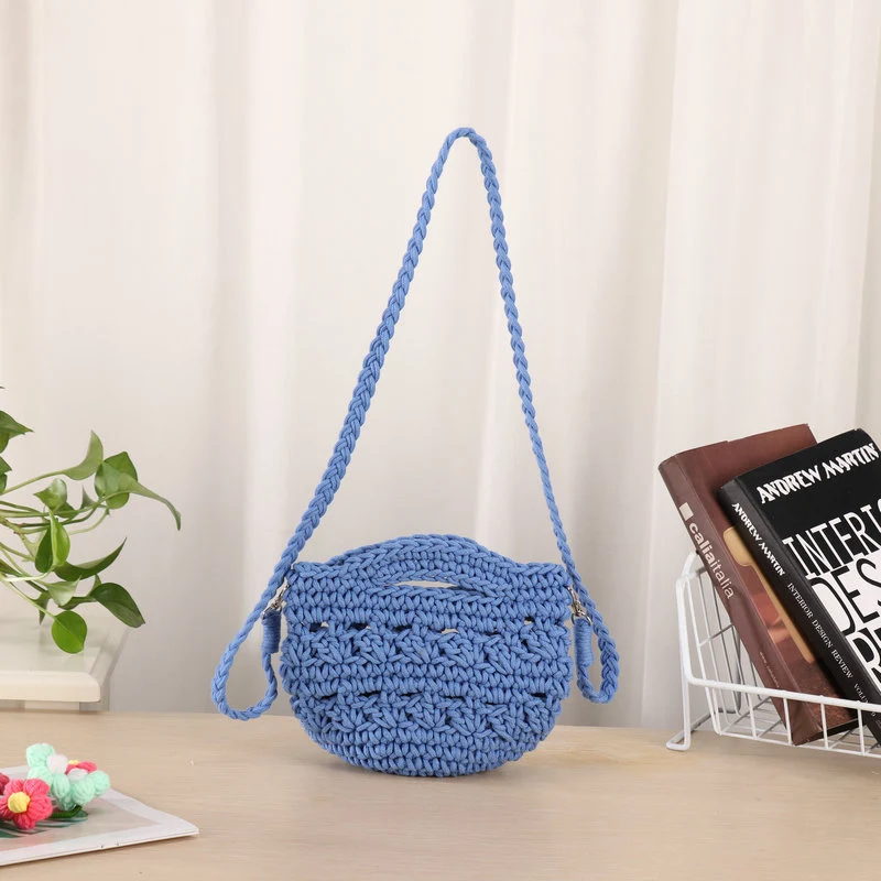 Handgefertigte Umhängetasche mit einzigartigem Strickdesign Skanto