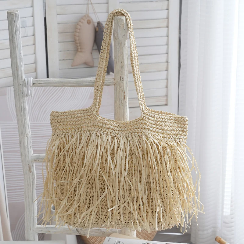 Handgefertigte Strandtasche mit Fransen-Design Skanto
