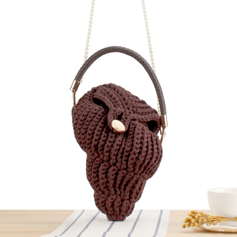 Elegante Handtasche im Muschel-Design Skanto