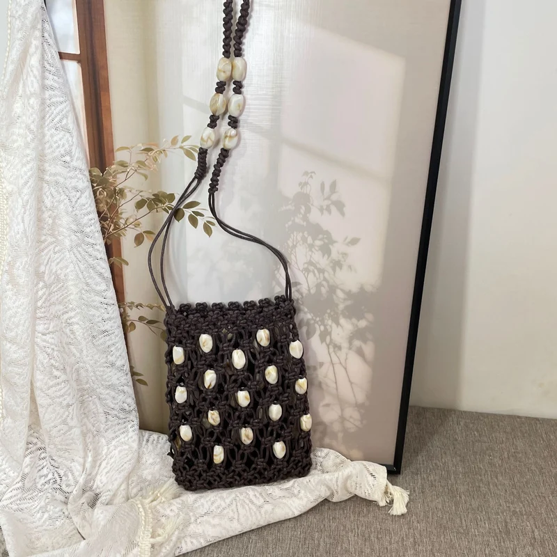 Handgeknüpfte Umhängetasche mit Muscheln Skanto