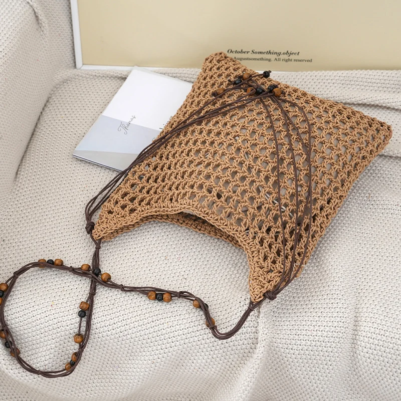 Handgefertigte Netztasche mit Holz-Akzenten Skanto