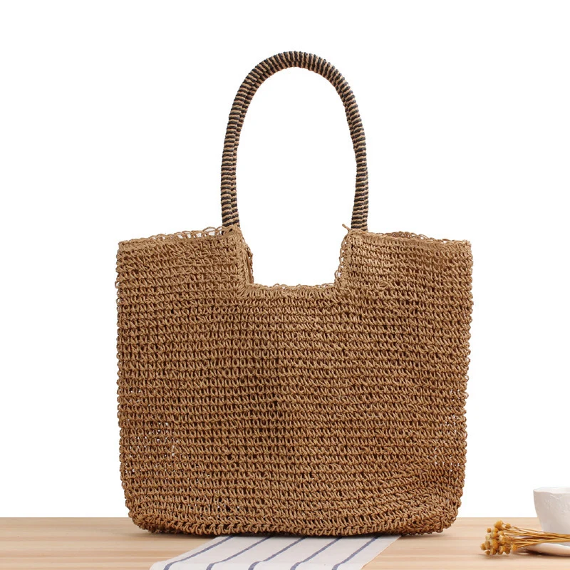 Handgefertigte Raffia-Umhängetasche mit strukturierter Oberfläche Skanto