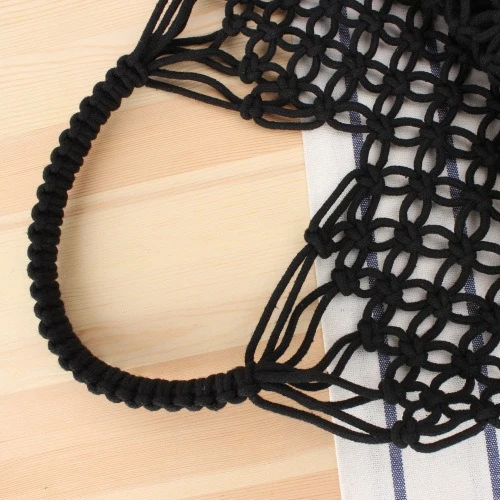 Designer-Umhängetasche aus geflochtenem Raffia Skanto