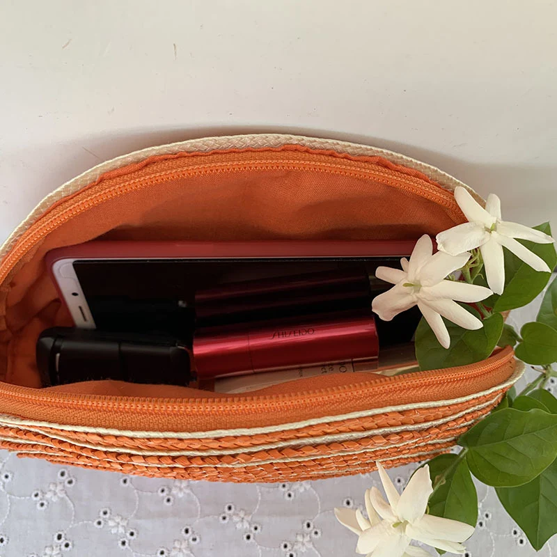 Kosmetiktasche im eleganten Halbmond-Design Skanto