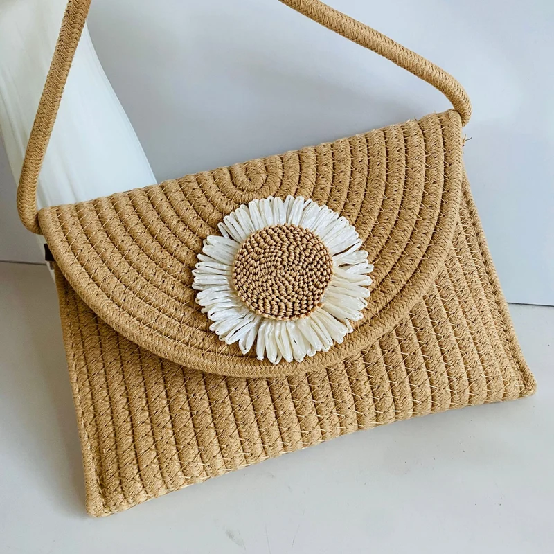 Moderne Umhängetasche mit Blumenapplikation Skanto