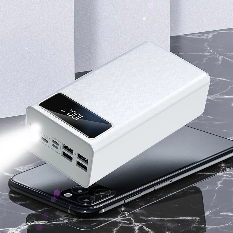 Powerbank mit multifunktionalem LED-Licht Skanto