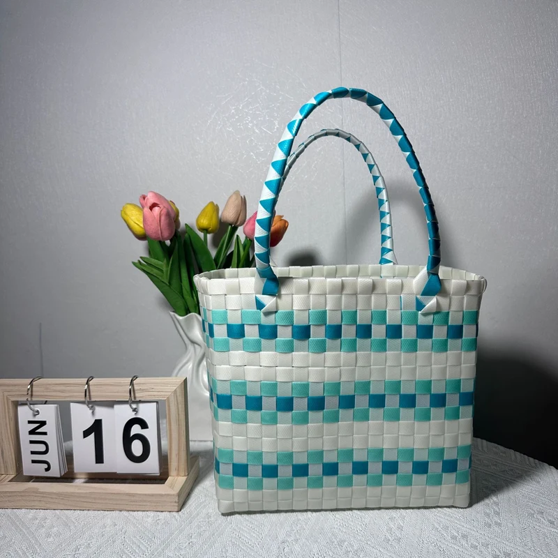 Geflochtene Handtasche mit stabilen Griffen Skanto