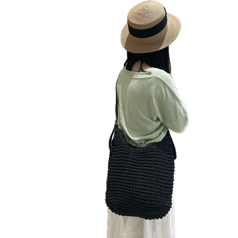 Geflochtene Umhängetasche mit elegantem Lederriemen Skanto