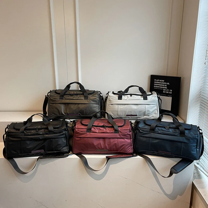 Sportliche und geräumige Reisetasche für Herren Skanto
