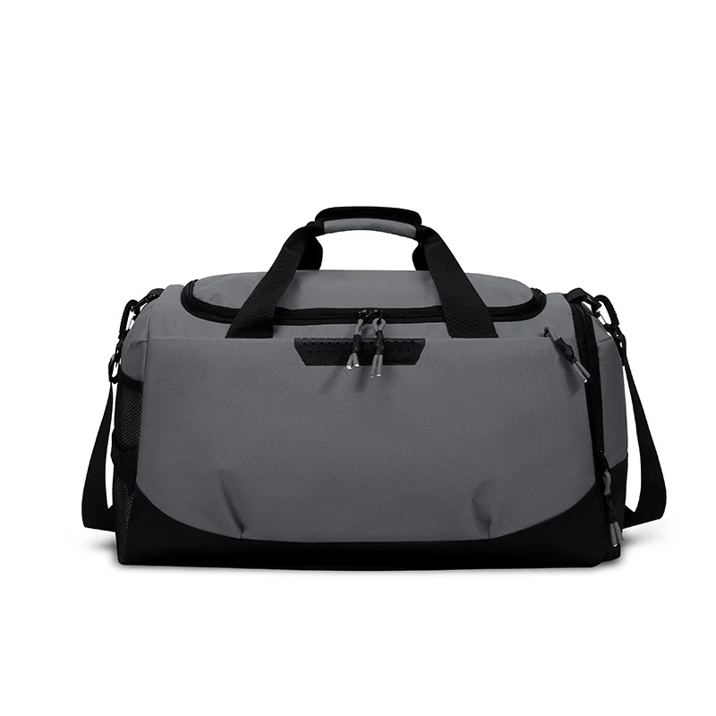 Sportliche Reisetasche für Herren mit viel Stauraum und abnehmbarem Schultergurt Skanto