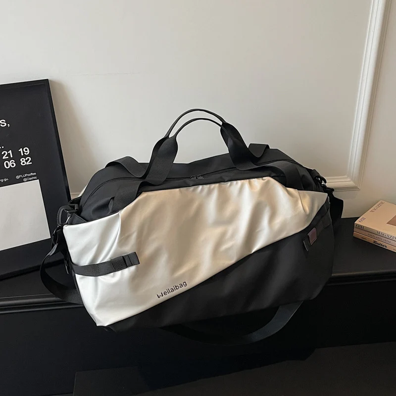 Sportliche Damen-Reisetasche mit innovativem Belüftungssystem Skanto
