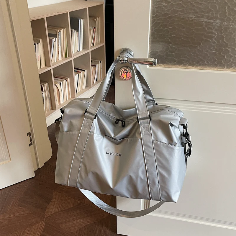 Sportliche Damen-Reisetasche Skanto