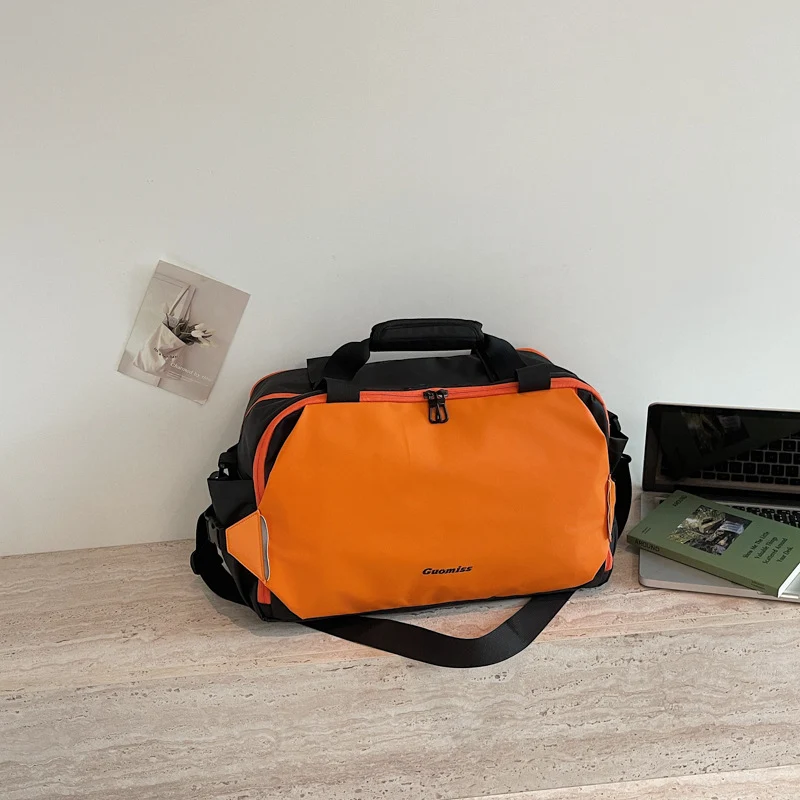 Sportliche Damen Fitness- und Reisetasche Skanto