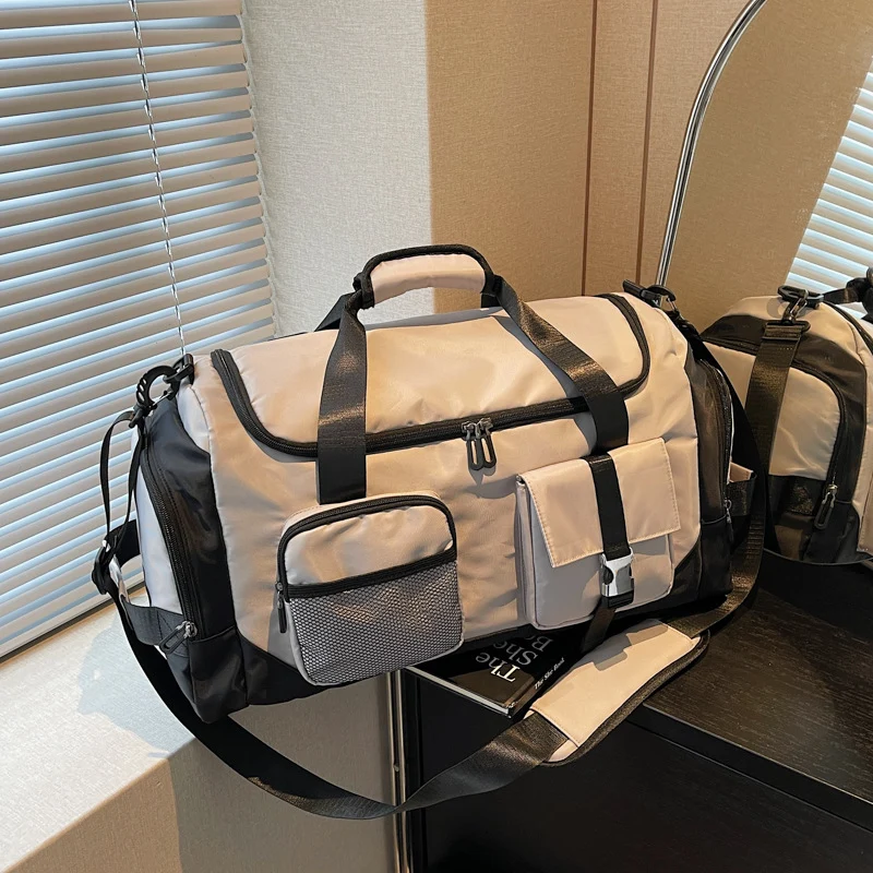 Vielseitige Sport- und Reisetasche Skanto für Damen