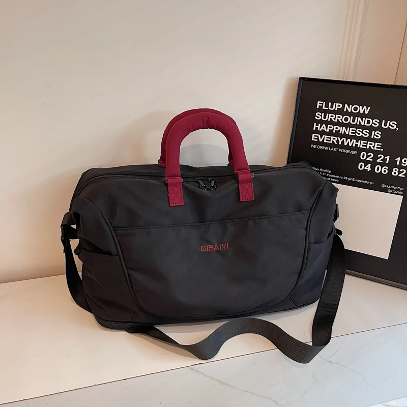 Vielseitige Trainings- und Reisetasche Skanto für Damen