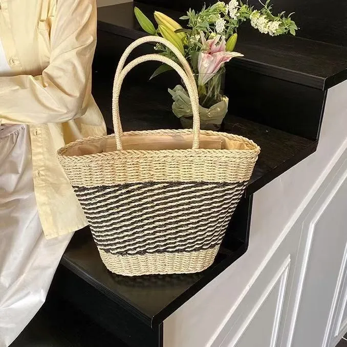 Elegante Handtasche mit Wellenmuster Skanto