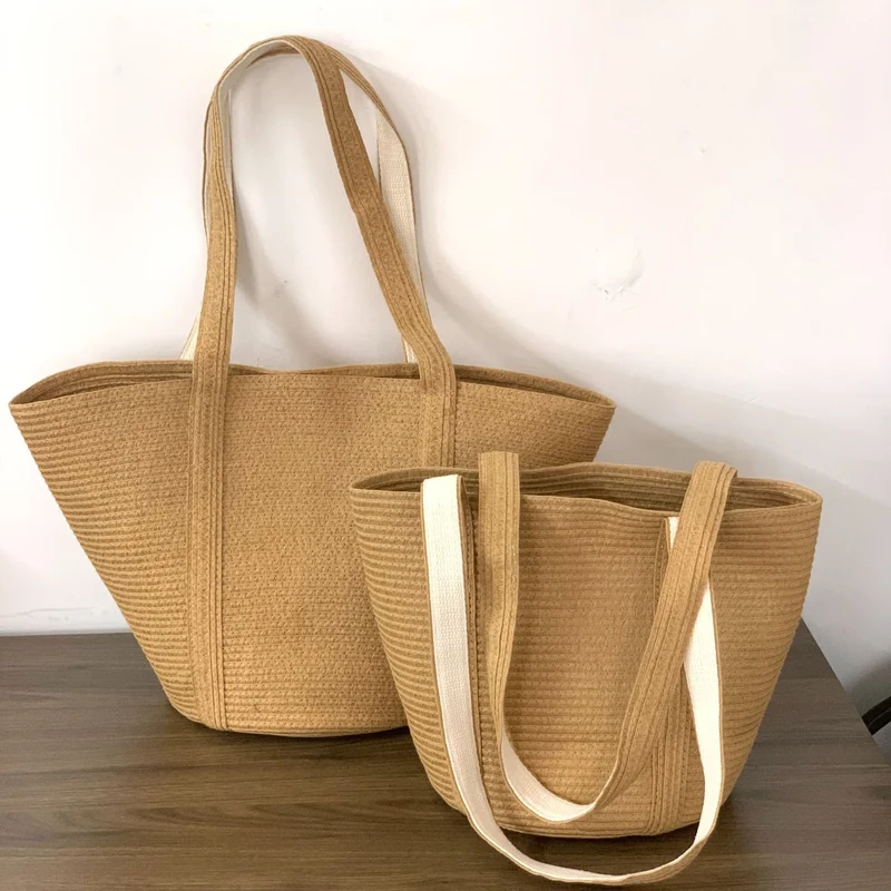 Geräumige Tragetasche mit strukturierter Oberfläche Skanto