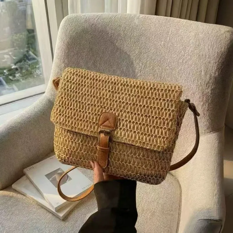 Handtasche aus gewebtem Naturmaterial mit verstellbarem Riemen Skanto