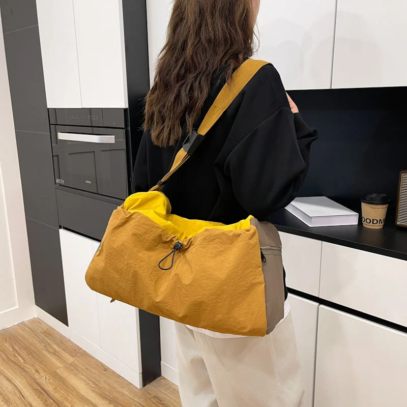 Damen Sport-Crossbody-Tasche mit praktischen Fächern Skanto