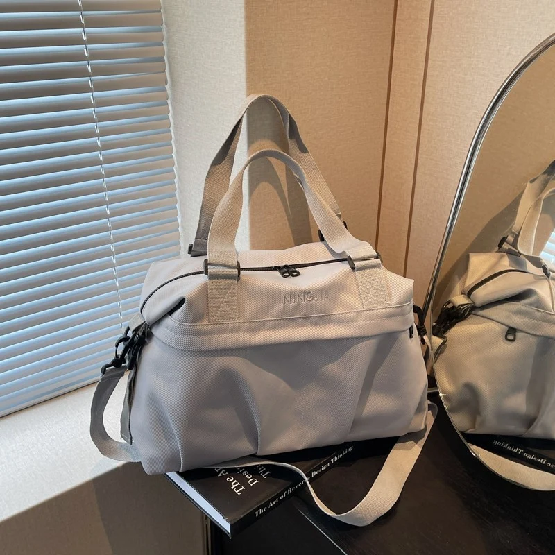 Damen Sport-Handtasche Skanto