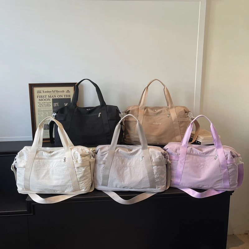 Sportliche Reisetasche für Damen mit praktischen Fächern Skanto