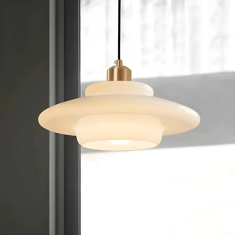 AuraBeam Light – Minimalistische LED-Pendelleuchte aus elfenbeinfarbenem Glas | Skanto