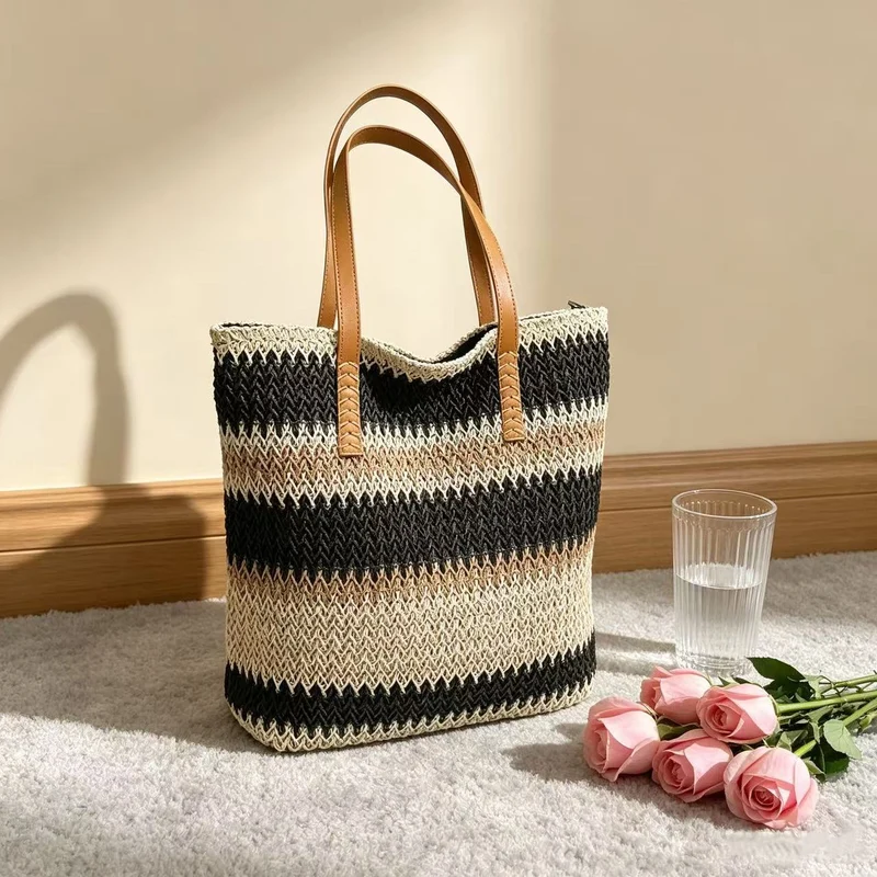 Henkel- und Strandtasche mit elegantem Streifenmuster Skanto