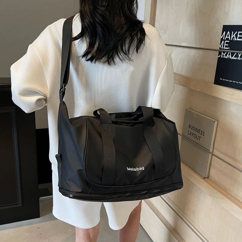 Sportliche Reisetasche für Damen mit innovativem Tragesystem Skanto