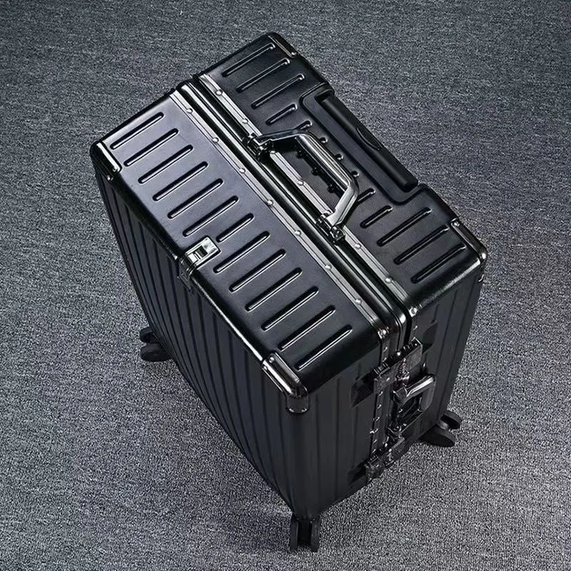Robuster Expeditionskoffer Skanto