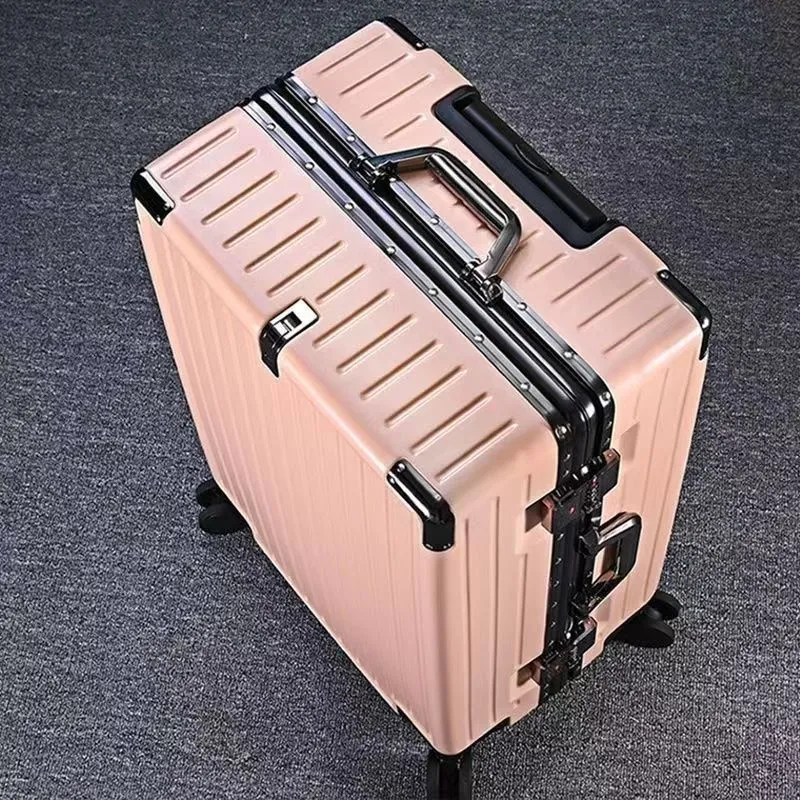 Robuster Expeditionskoffer Skanto