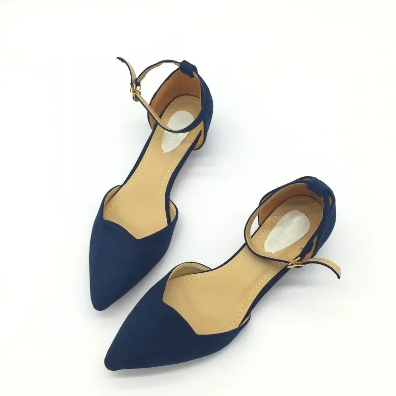 Damen-Pumps mit Schnallenriemen und spitzer Zehenpartie – Blau