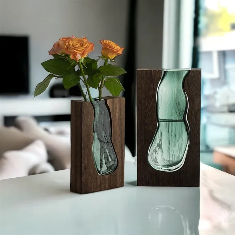 Nordische Vase mit Naturkante Skanto