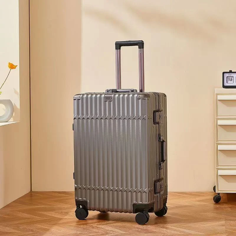 Premium Robuster Hartschalen-Reisekoffer Skanto