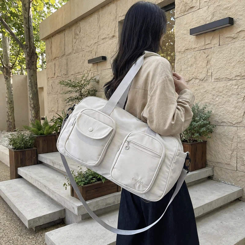 Robuste Sport- und Reisetasche für Damen Skanto