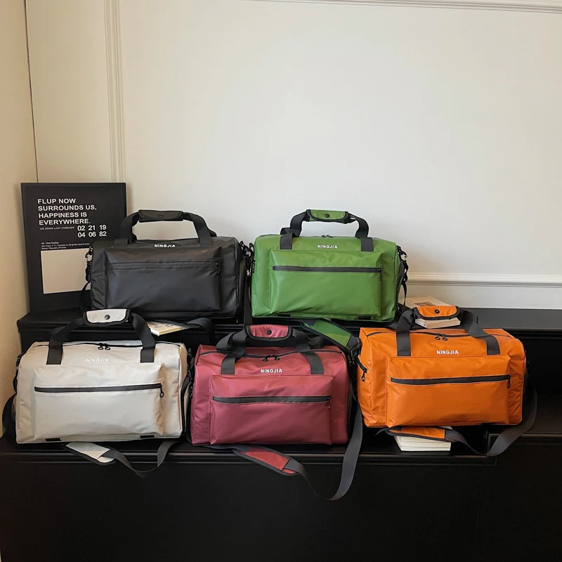 Sportliche und robuste Damen-Reisetasche mit intelligentem Fächerdesign Skanto
