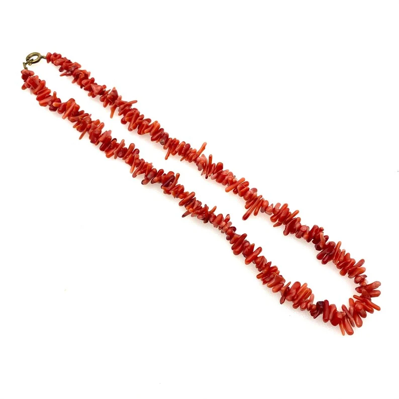 Lebhafte rote Korallenkette | Perfekter Blickfang für Ihren Stil Skanto