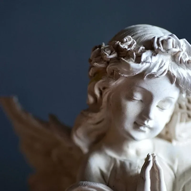 Skanto Decor – Künstlerische Engel-Harzfigur für Ladenskulptur Moderne Kunst