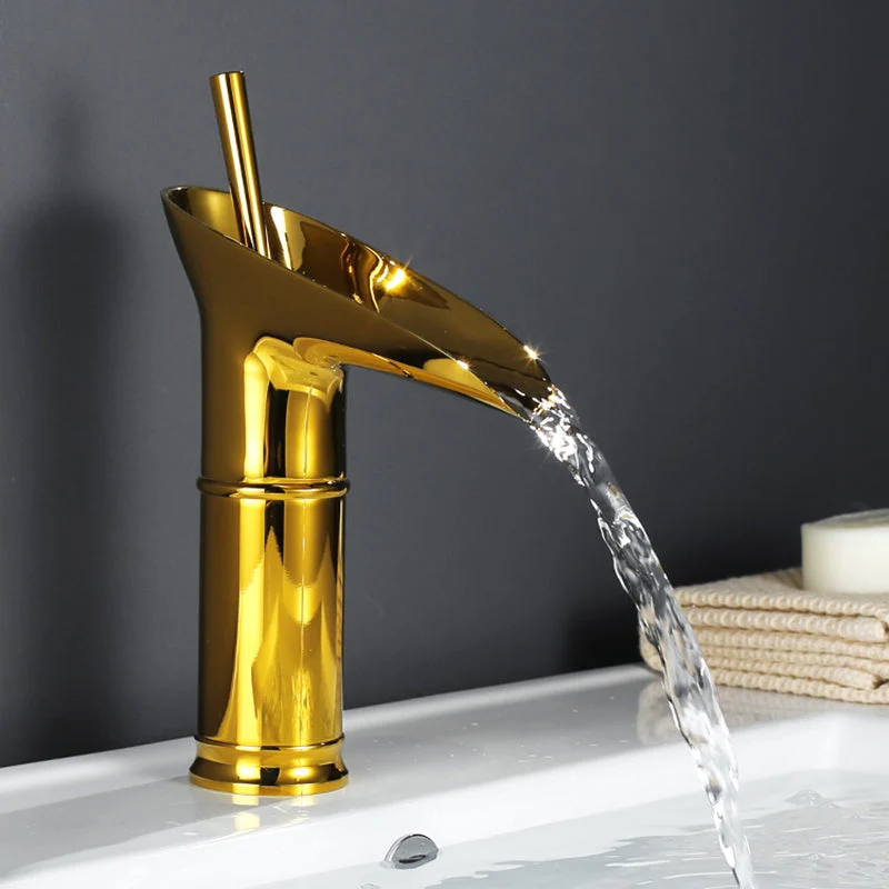 AquaCascade Wasserfall-Armatur für Waschbecken Skanto