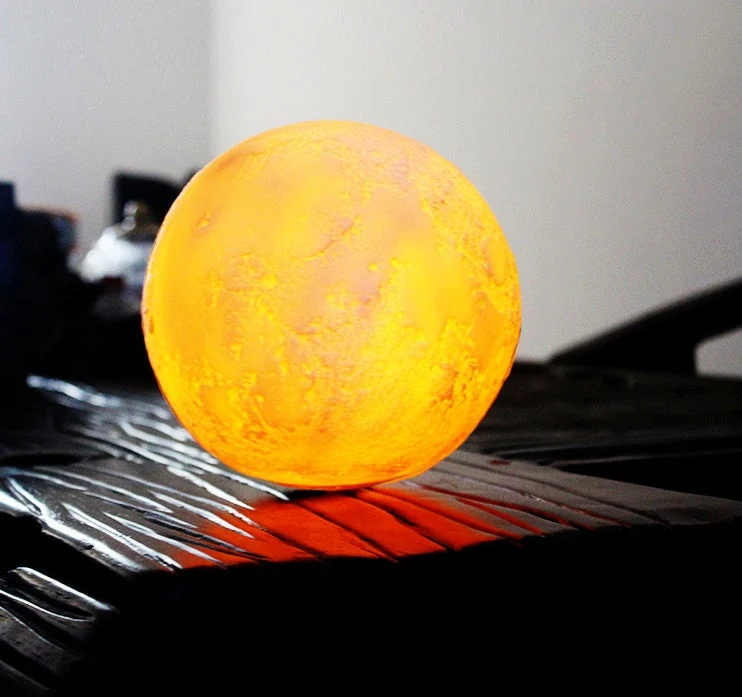 Skanto | Kreative Mini Wiederaufladbare 3D Gedruckte Mond 1-Licht LED Tischlampe
