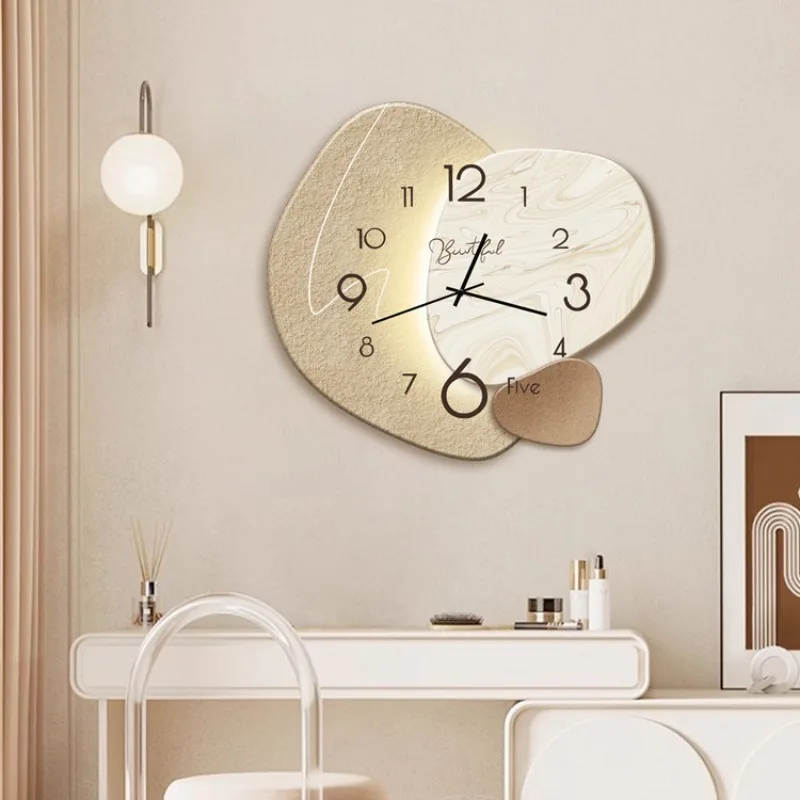Moderne Design-Wanduhr für das Wohnzimmer – Stilvolle, geräuschlose Wanduhr für elegante Raumdekoration | Skanto